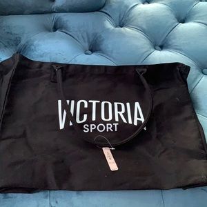Victoria Sport Black Canvas Tote